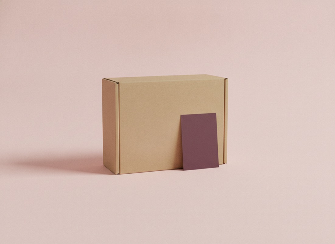 Sealed kraft box with terracotta card